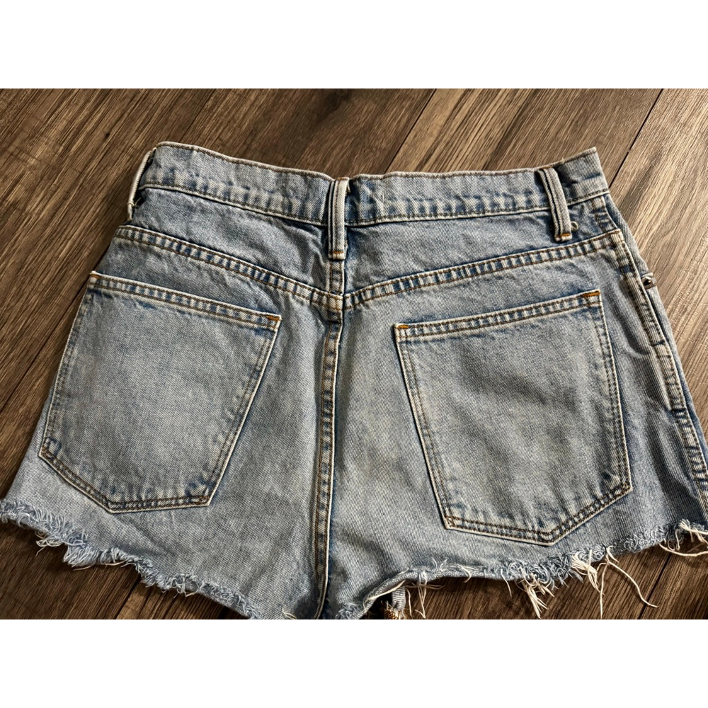 GAP 1969 Super High Rise Shorts Size 28 Vintage early 2000s - reselling $65+ - Picture 5 of 5
